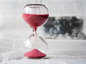 hourglass_time_hours_sand_clock_egg_timer_amount_of_time_silhouette-910835