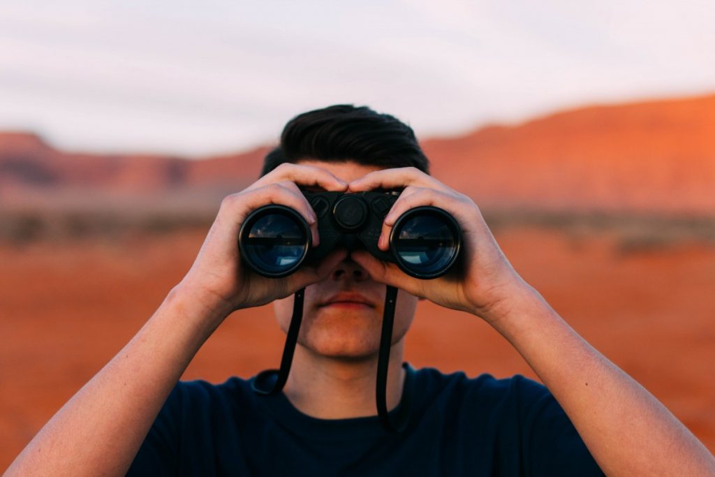binoculars_looking_man_discovery_people_vision_searching_search-644366
