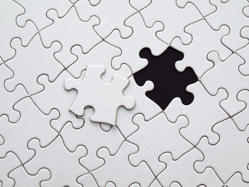 puzzle_match_fit_missing_hole_blank_play_task-893341
