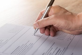survey_opinion_research_voting_fill_vote_hand_leave_pen-544817