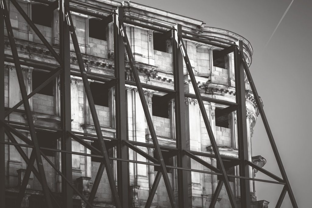 building-4016431_1920