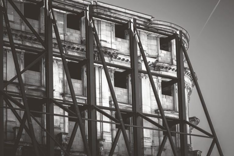 building-4016431_1920