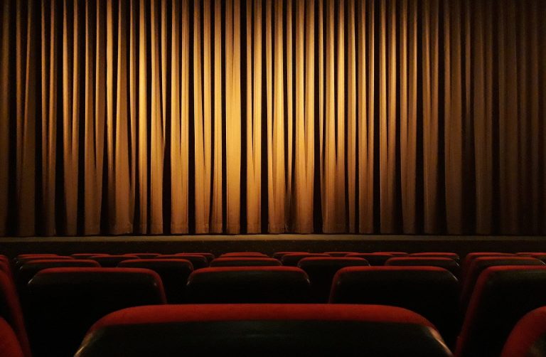 cinema-4609877_1920