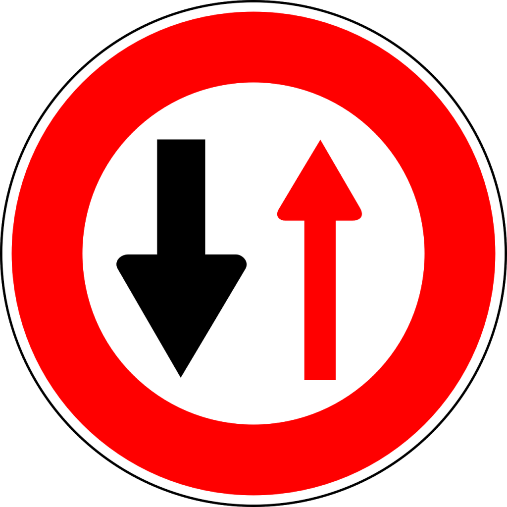 oncoming-traffic-has-priority-160684_1280