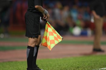 referee-3769453_1920