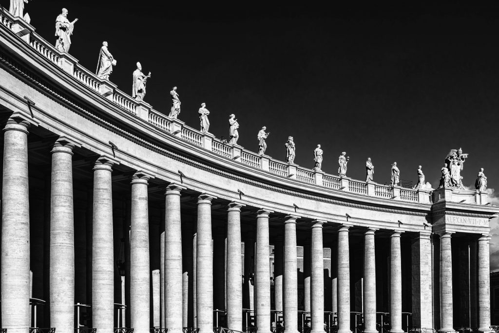 st-peters-square-1697064_1920