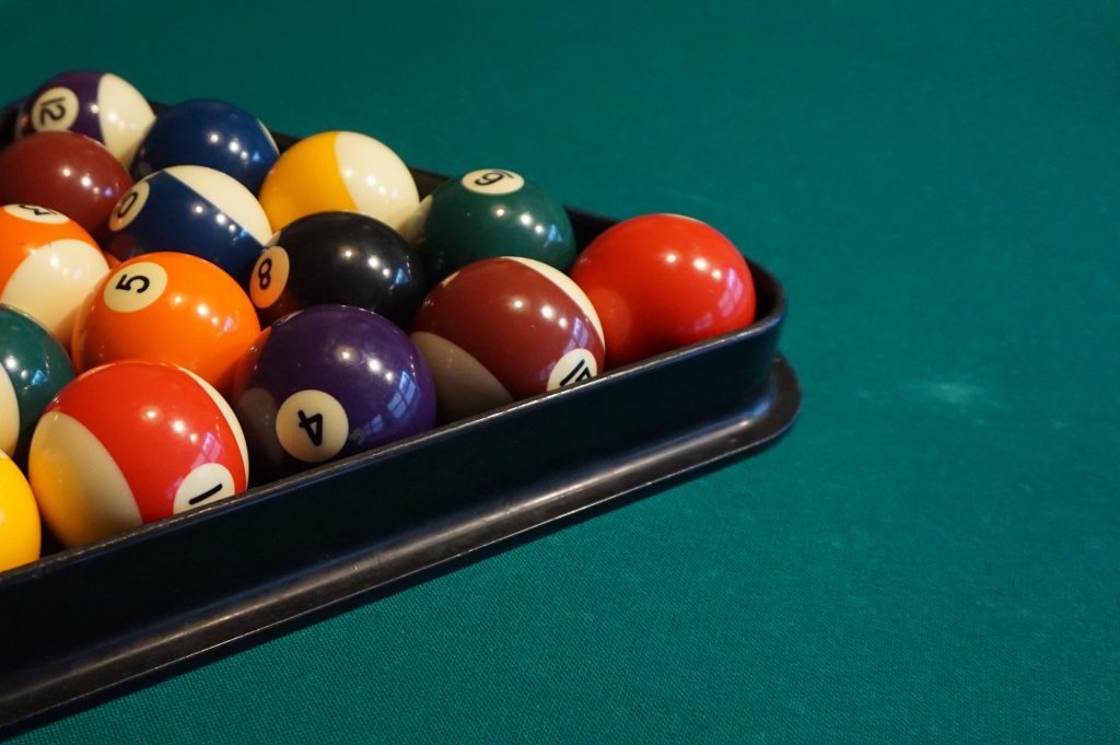 billiards-1354303_1920