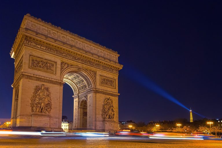 paris-4056742_1920