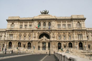 corte-suprema-di-cassazione-g0965e2bb0_1920