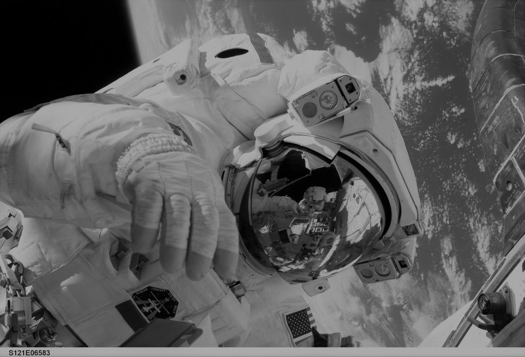 astronaut-g19f992a49_1920