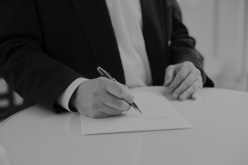 contract-g697a1249b_1920