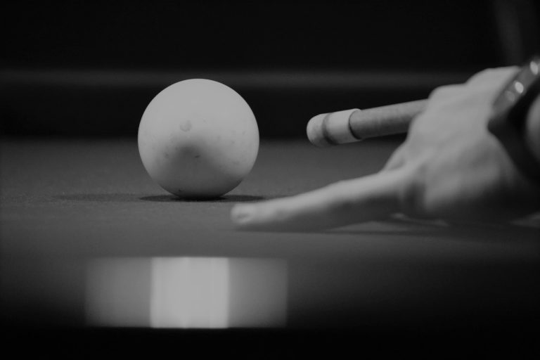 billiards-g7e2fcbc23_1280