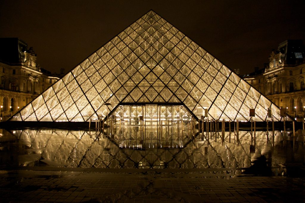 louvre-530058_1920