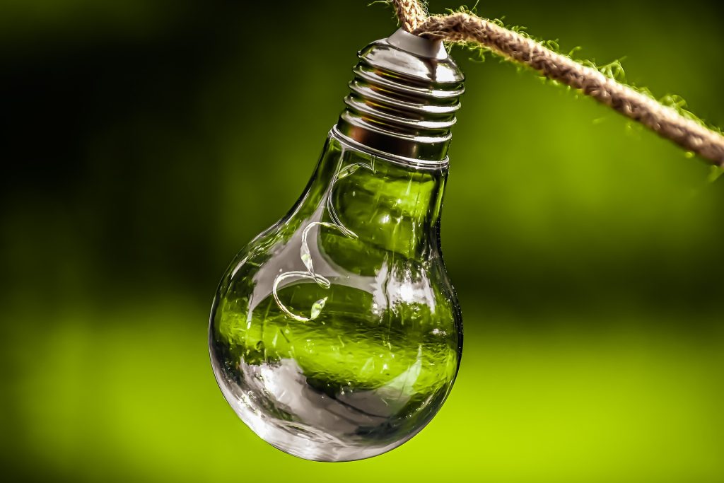 lightbulb-5259340_1920