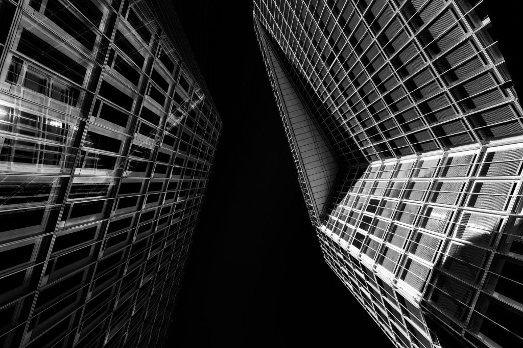 skyscraper-8416953_1920
