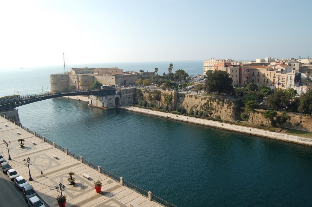 taranto-1530914_1920