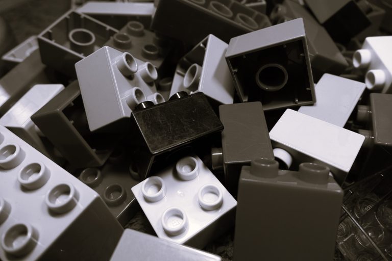 lego-blocks-2458575_1920