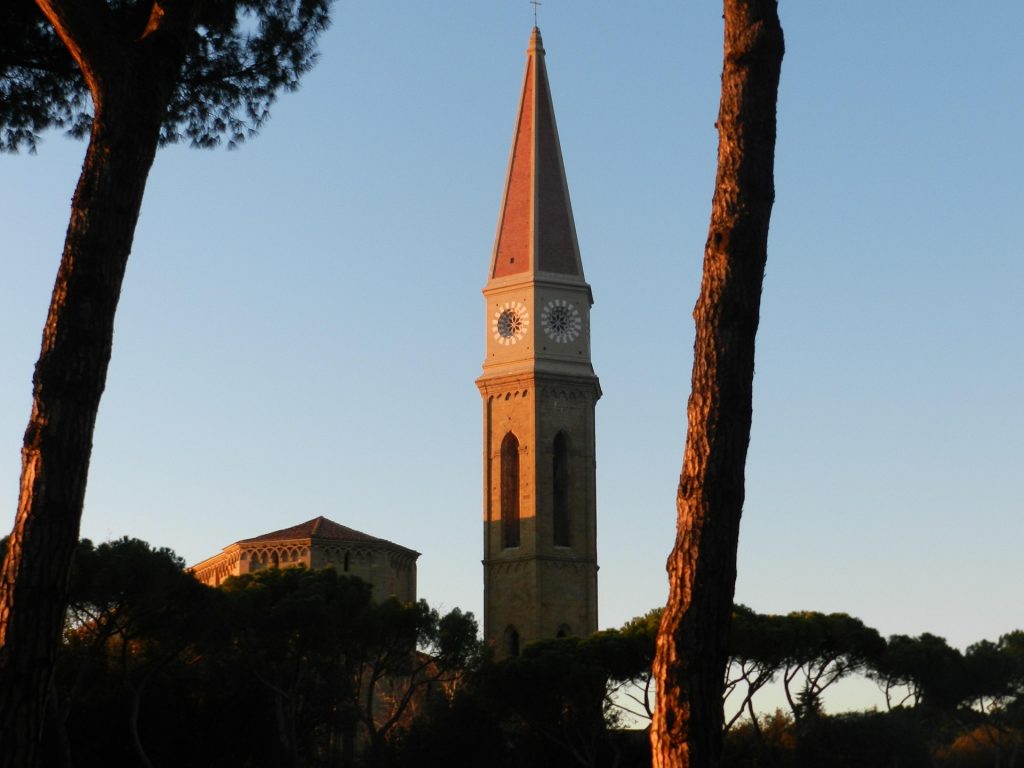 bell-tower-1203910_1920