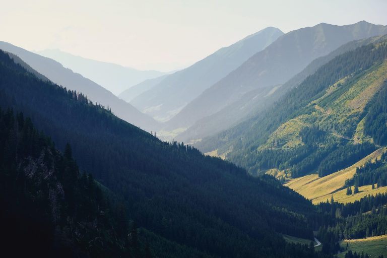 mountains-6508015_1920