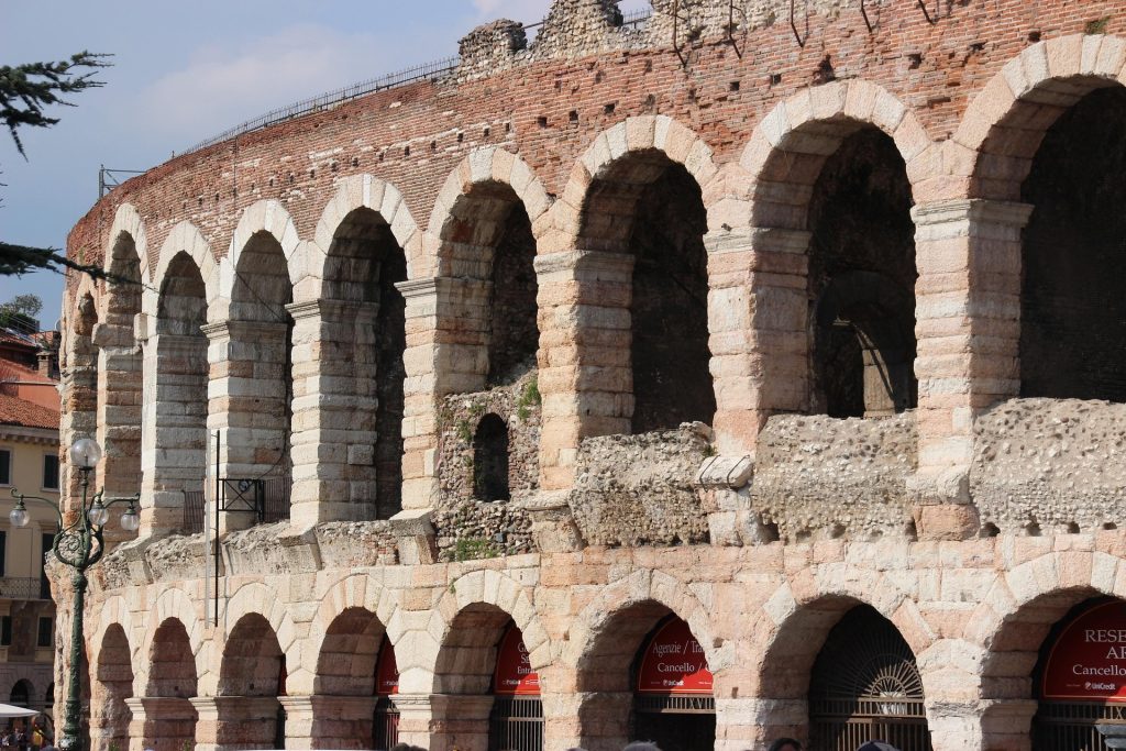 verona-2455794_1920