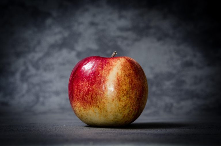 apple-256267_1920
