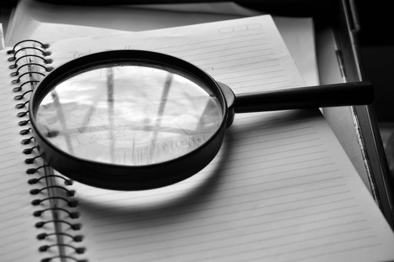 kaosnoff-magnifying-glass-4490044_1920